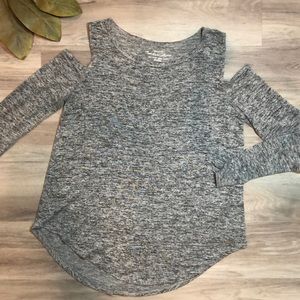 Hollister Long-Sleeved shirt